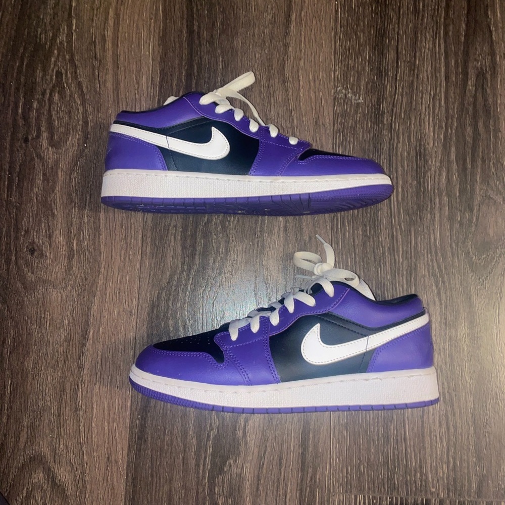 Nike air jordan 1 low court purple blacks